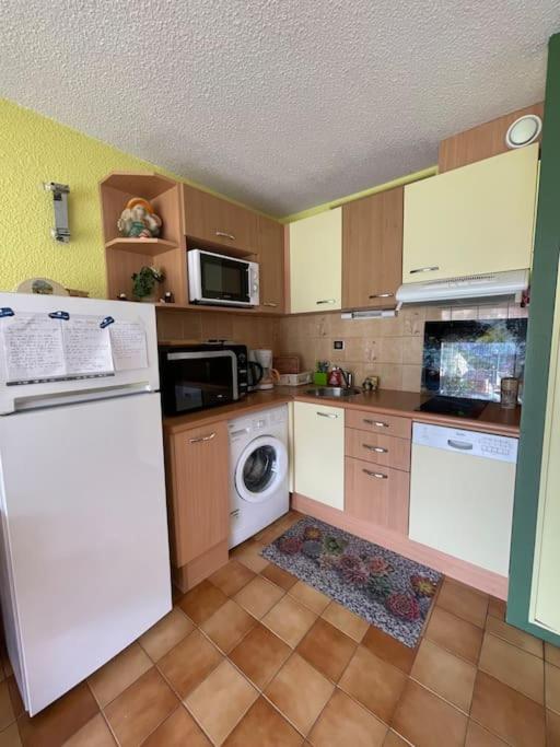 Apartment Appt T2 A A 100m Du Centre
